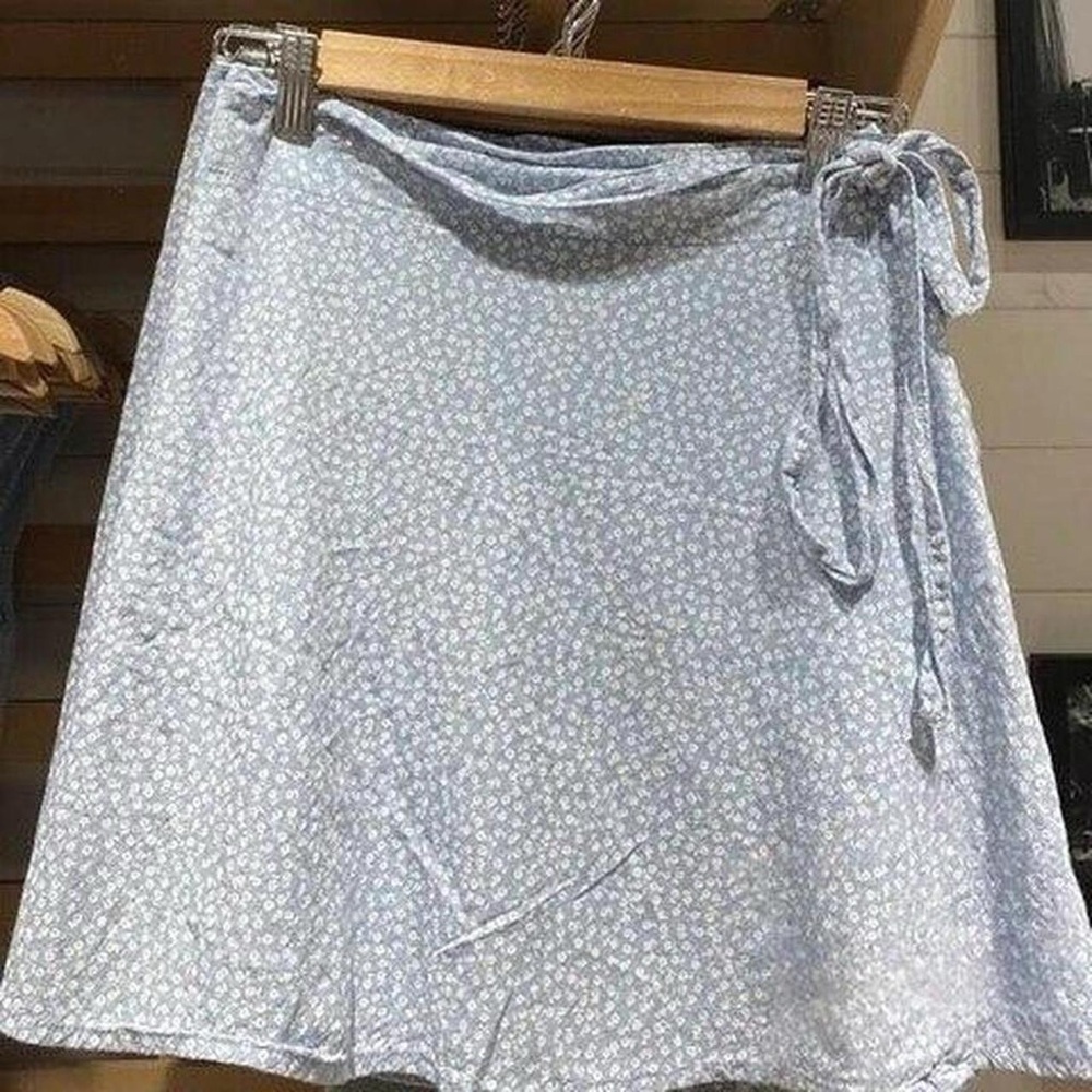 Brandy Melville Light Blue Floral A-Line Skirt